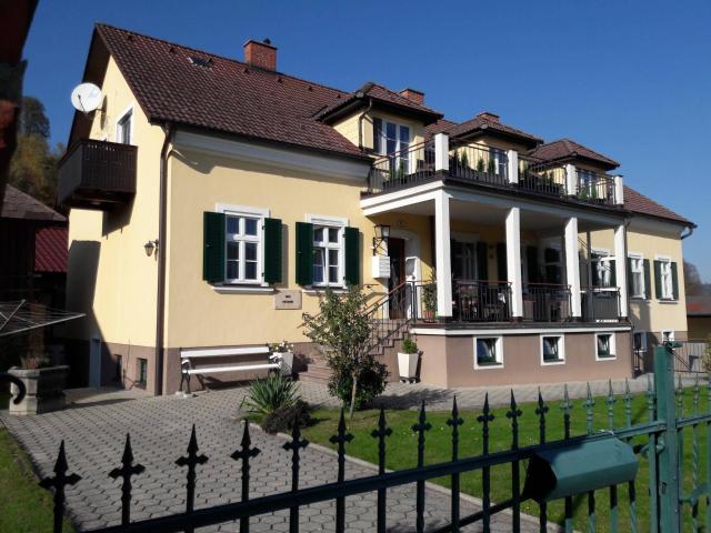 Sonnige Singlewohnung !