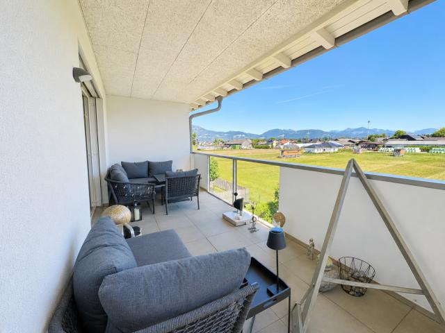 Sonnige Traumwohnung mit Bergblick