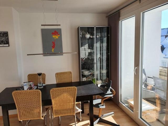 Sonnige und ruhige 3 Zi. Wohnung mit Balkon