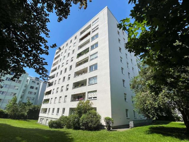Sonnige und ruhige 2 Zi. Whg. mit Westloggia in München Moosach mit top Verkehrsanbindung