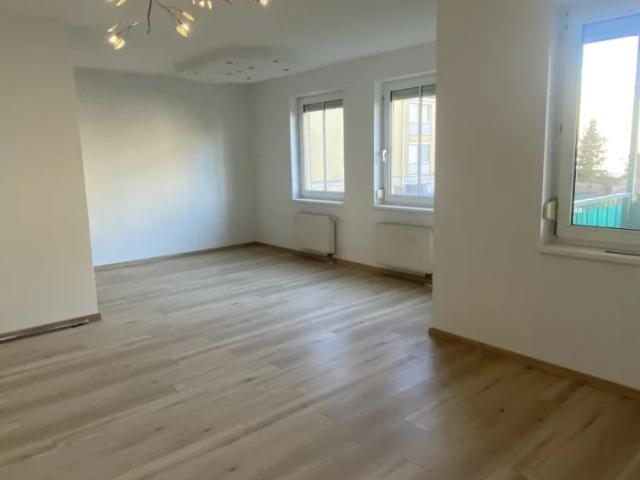 Sonnige, westseitige 3,5 Zimmer Wohnung mit ruhigem Balkon, inkl. Küche Nähe Badner Bahn