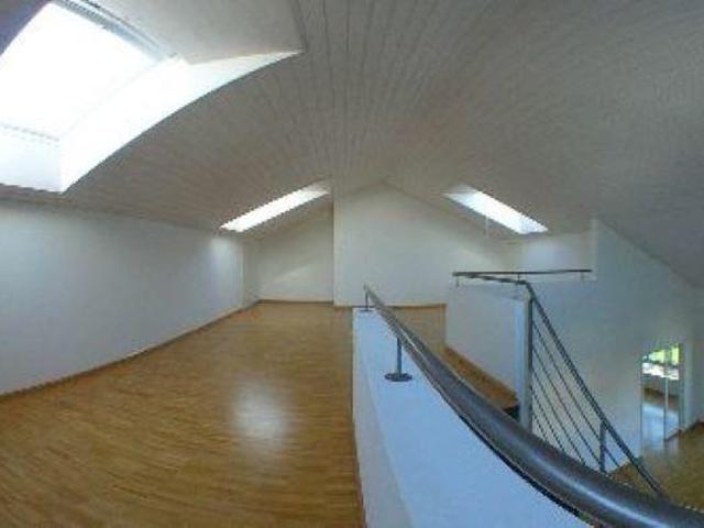 Sonnige Wohnung mit grosser Galerie