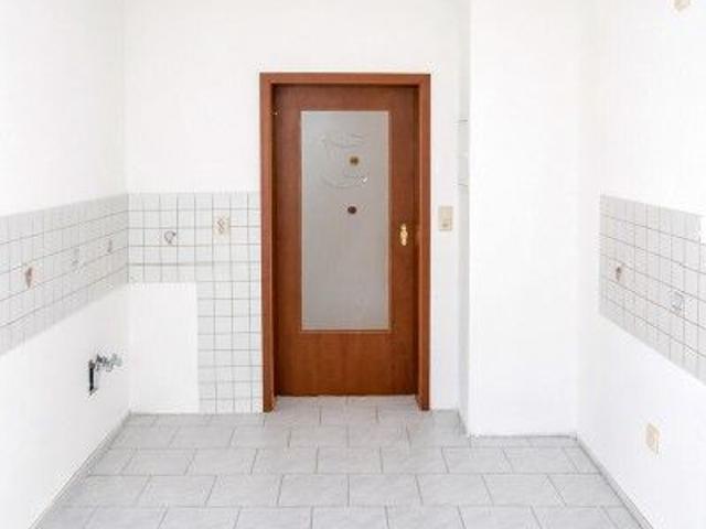 Sonnige Wohnung mit Stellplatz – Wohnen in der Nähe vom Bürgerpark in Oelsnitz/Erzgebirge