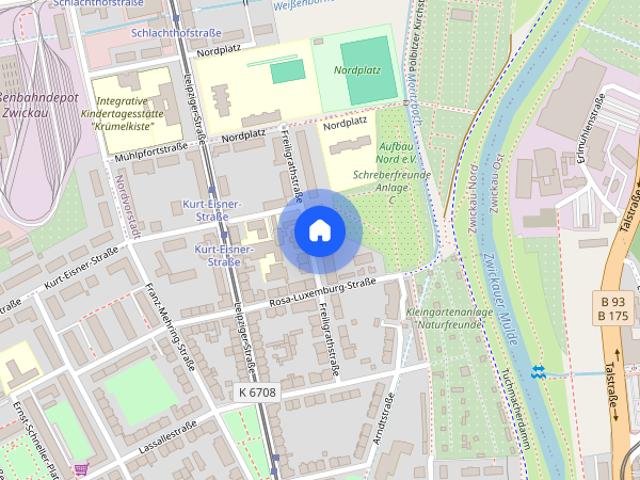 Sonnige Zwei Raum Wohnung mit Blick ins Grüne