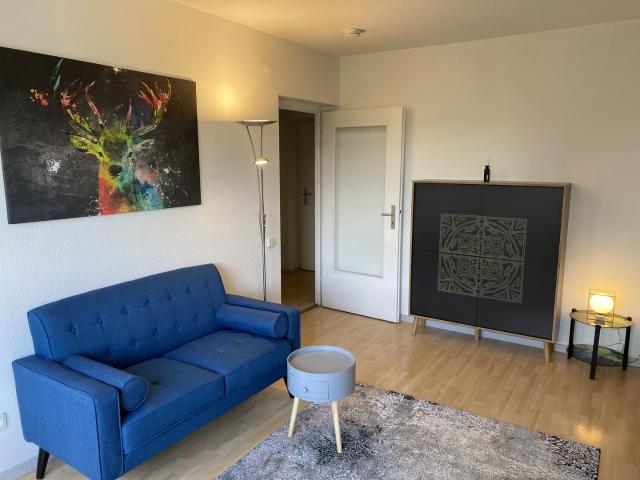 Sonnige, 1 Zimmerwohnung möbliert, mit Balkon 4.OG ohne Lift!