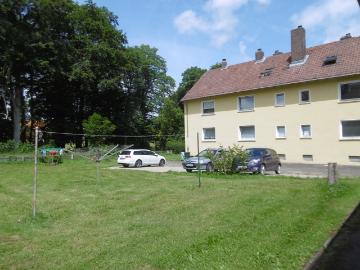SONNIGE 2 ZI EG WHG MIT HEIZ KAMIN & GARTEN NUTZUNG !