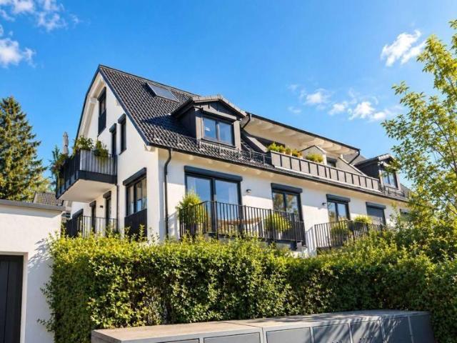 Sonnige 2 Zi. Wohnung mit zwei Balkonen in ruhiger Lage
