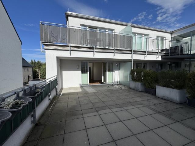 Sonnige 2 Zimmer Stadtwohnung | große Terrasse und Tiefgaragenplatz | Salzburg Gnigl