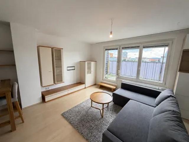 Sonnige 2 Zimmer Terrassenwohnung Klimatisiert | Privatvermietung
