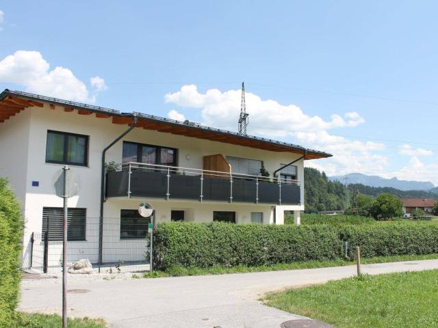 SONNIGE 2 ZIMMER WOHNUNG AM GRÜNLAND