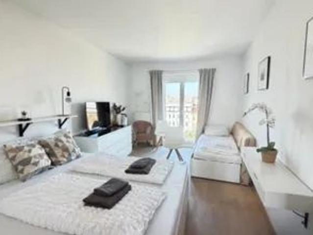 Sonnige 2 Zimmer Wohnung an U6 Gumpendorfer Straße zu vermieten