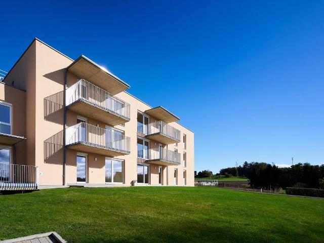 Sonnige 2 Zimmer Wohnung im 2. Obergeschoss mit Balkon inkl. Küche geförderte Miete 2 Zimmer