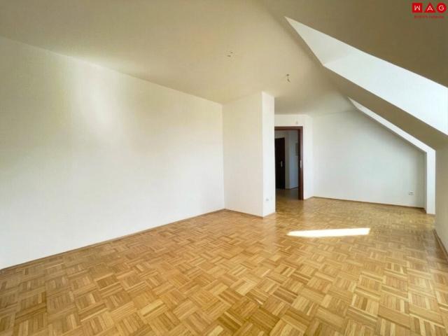 sonnige 2 zimmer wohnung im grünen inkl. parkplatz!