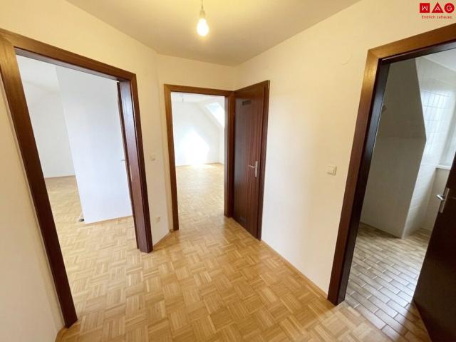 sonnige 2 zimmer wohnung im grünen inkl. parkplatz!