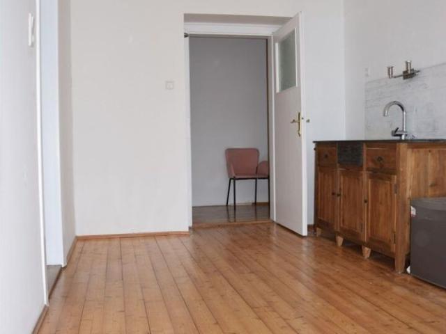 Sonnige 2 Zimmer Wohnung – Ideal auch als Büro oder Praxis – Zentrumsnah!