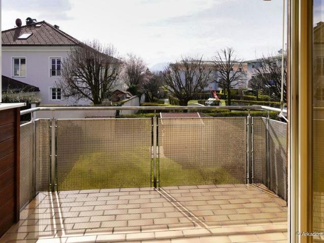 sonnige 2 Zimmer Wohnung mit Balkon