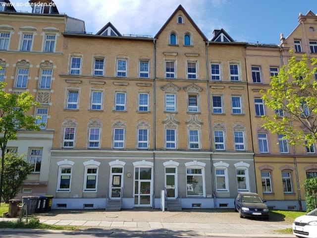 Sonnige 2 Zimmer Wohnung mit Balkon in kernsaniertem Gründerzeithaus, Zentrumsnah in Chemnitz