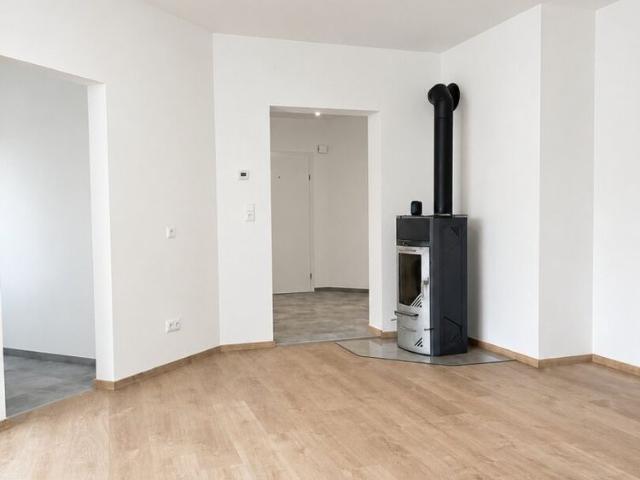 Sonnige 2 Zimmer Wohnung mit ca. 49 m² und Tiefgaragenplatz!
