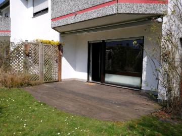 Sonnige 2 Zimmer Wohnung mit Garten!