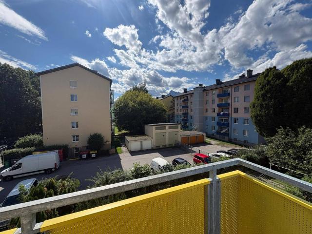Sonnige 2 Zimmer Wohnung mit Loggia in der Herrnau
