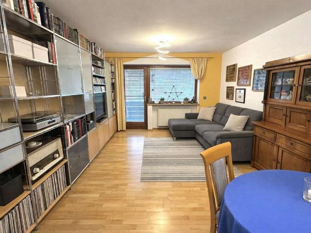 Sonnige 2 Zimmer Wohnung mit Südbalkon, Aufzug und Tiefgarage in Berg am Laim – nahe U2 & Ostpark