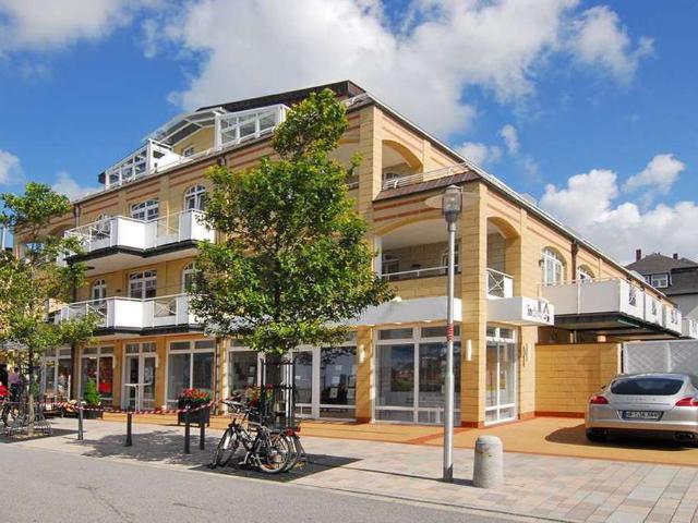 Sonnige 2 Zimmer Wohnung mit Südbalkon, Garage, Schwimmbad und Wellness