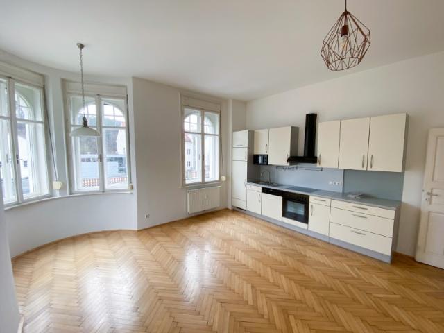 sonnige 2 Zimmerwohnung in Mariatrost Altbaufans aufgepasst!