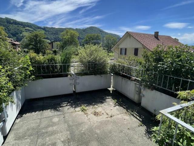 Sonnige 3 1/2 Zimmerwohnung mit Dachterrasse