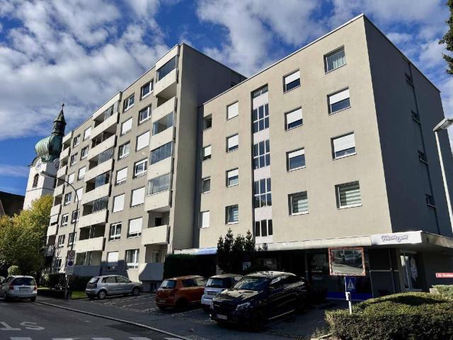 Sonnige 3,5 Zimmerwohnung mit Aussicht