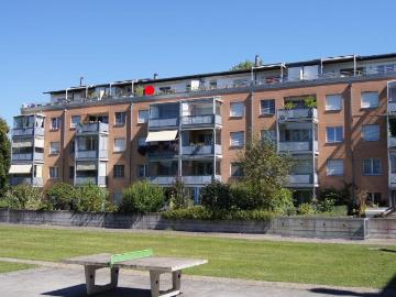 Sonnige 3.5 Zimmer Attikawohnung mit 2 Terrassen und Lift