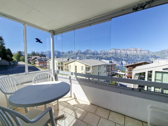 Sonnige 3.5 Zimmer Ferienwohnung Einzigartige Aussicht, erstklassige Lage