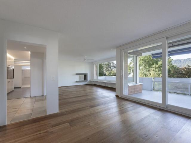 Sonnige 3.5 Zimmer Wohnung mit Bergsicht & Garagenplatz