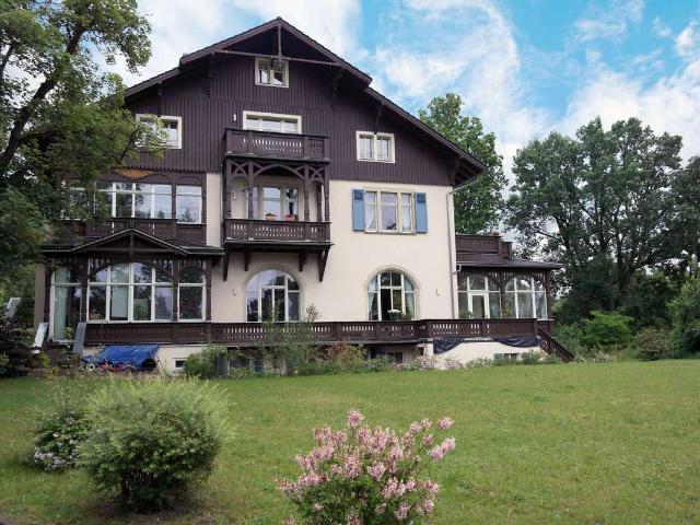 Sonnige 3 Zimmer Maisonette Wohnung mit Einbauküche & Balkon im 2.Obergeschoss/Dachgeschoss