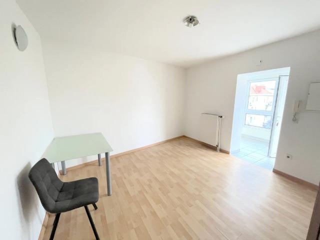 Sonnige 3 Zimmer mit Wintergarten und Balkon
