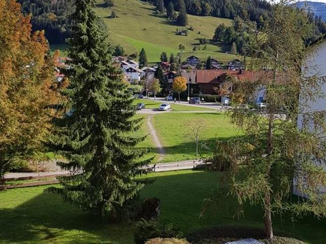 Sonnige 3 Zimmer mit Garage, Top Zustand, 6 Familien Haus
