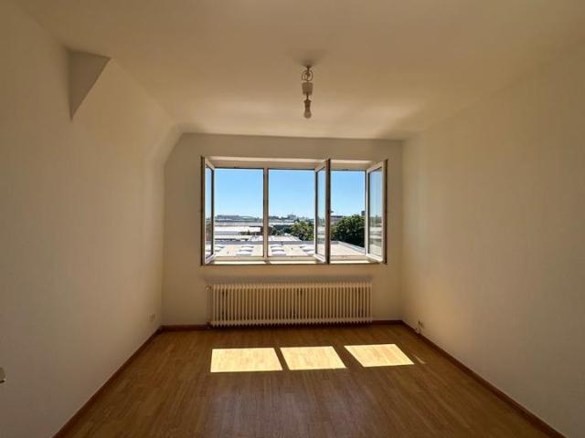 Sonnige 3 Zimmer Altbauwohnung in Hannover Wülfel zu vermieten