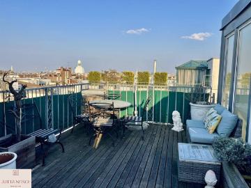 Sonnige 3 Zimmer Dacherrassenwohnung mit Tiefgaragenplatz 1070 Wien/Neubau