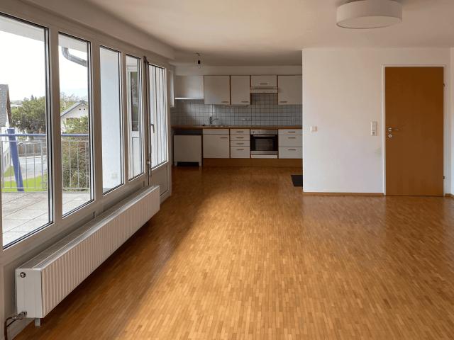 Sonnige 3 Zimmer Dachgeschosswohnung im Zentrum von Schwarzach