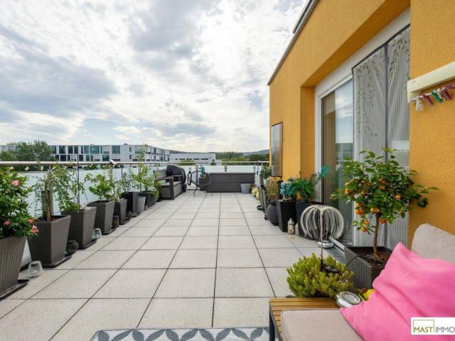 Sonnige 3 Zimmer DG Wohnung mit ca. 33 m² großer Dachterrasse direkt in Korneuburg