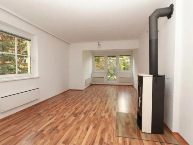 SONNIGE 3 Zimmer Wohnung!