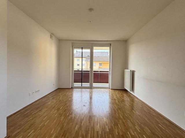 Sonnige 3 Zimmer Wohnung im Obergeschoss mit 21 m² großem Balkon