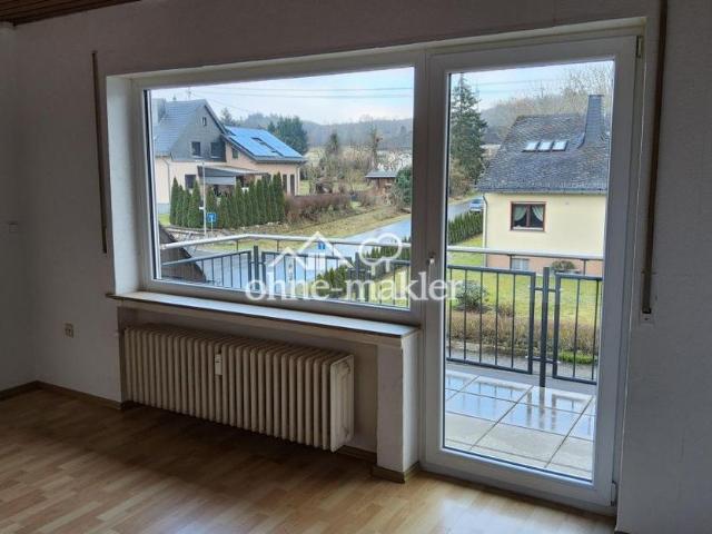 Sonnige 3 Zimmer Wohnung mit EBK, Balkon, Keller, Garage und Stellplatz