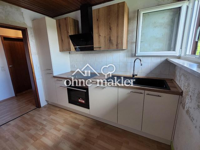 Sonnige 3 Zimmer Wohnung mit EBK, Balkon, Keller, Garage und Stellplatz