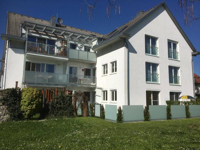 SONNIGE 3 ZIMMER WOHNUNG MIT EIGENGARTEN