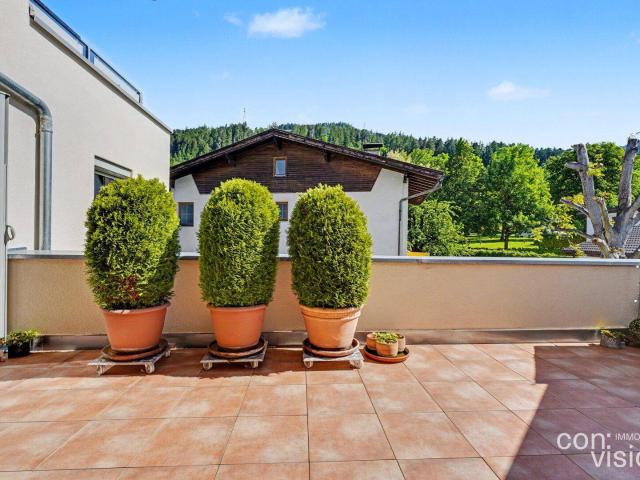 Sonnige 3 Zimmer Wohnung mit großer Terrasse, 2 Balkonen & Doppelgarage in Volders, Tirol