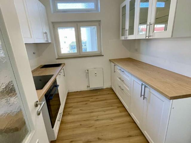 Sonnige 3‑Zimmer‑Wohnung mit Süd‑West‑Loggia – zentral gelegen, frisch saniert