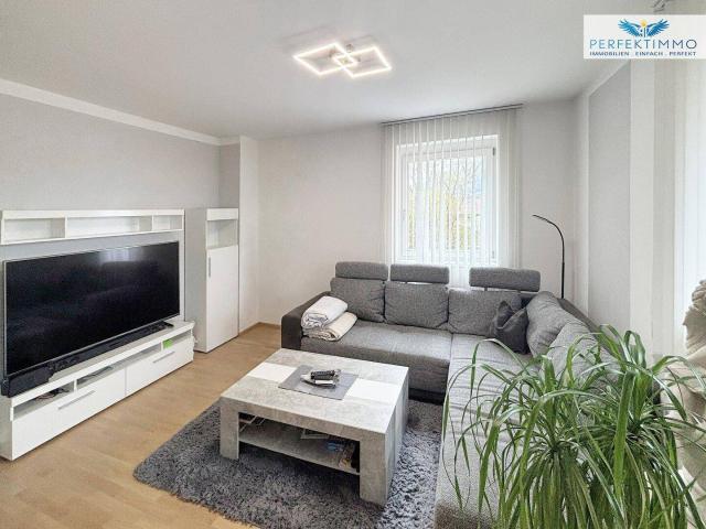 Sonnige 3 Zimmer Wohnung mit Westbalkon und TG Platz