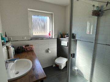 Sonnige 3 Zimmer Wohnung mit 2 Balkonen und EBK in Lollar!