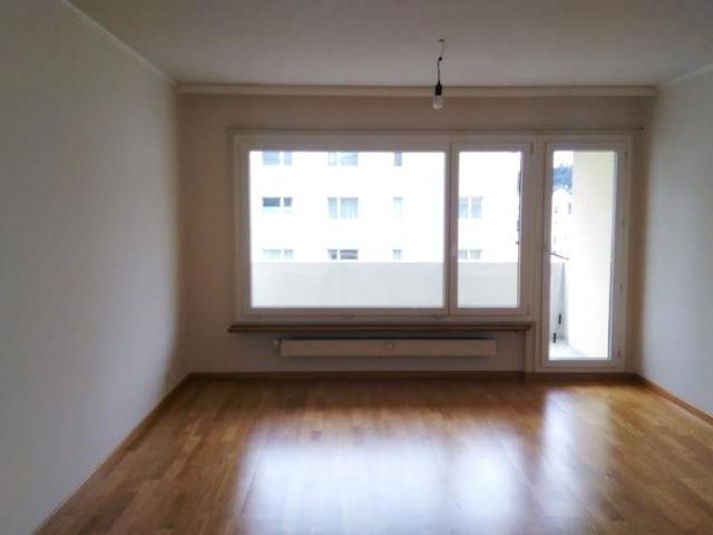 Sonnige 3 Zimmerwohnung mit Balkon und Lift