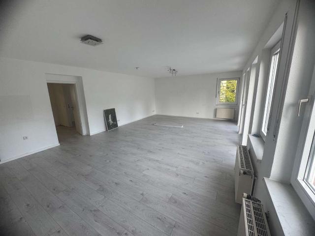 Sonnige 3 Zimmerwohnung mit großem Südbalkon in zentrumsnaher Lage